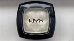 NYX アイシャドウ