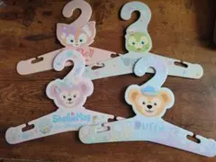 【匿名配送】東京ディズニーシー ダッフィフレンズ ハンガー4点セットのサムネイル