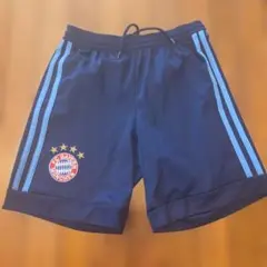 adidas FC Bayern München ハーフパンツ 140cm