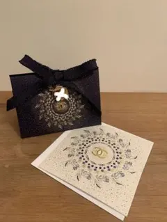 CHANEL ホリデー ギフトラッピング 小 カード チャームなし シャネル