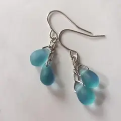 No.323 チェコドロップビーズのピアス ハンドメイド