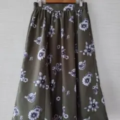 earthミュージックエコロジー　オリーブグリーン　フレア　ギャザースカート