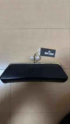 MARY QUANT エンボスデイジーパール　がま口ペンケース