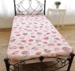 シングル　サンリオキャラクターズ　冷感敷きパッド　ピンク　イチゴ柄