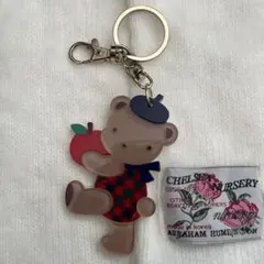 familiar クマのアクリルキーホルダーのサムネイル