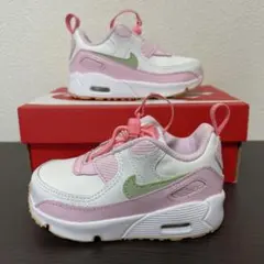 Item thumbnail for item 9efeb105-a8fb-4ccd-b163-e8a85bace8ee