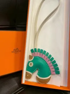 未使用級】HERMESエルメス カレ・ポケット スイフト ポーチ ホース 箱 
