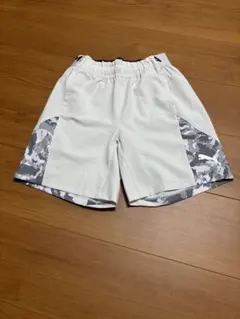 プーマ　ハーフパンツ