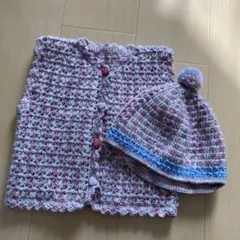手編みベストとニット帽