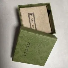 GUCCI ギフト箱 緑色 布製 約15cm x 15cm