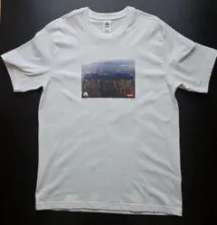 Supreme × NIKE Tシャツ