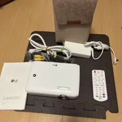 LGミニプロジェクターCJH310N BT WiFi バッテリー内蔵 超美品 - メルカリ