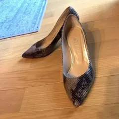 DIANA パイソン型押し牛革ハイヒール