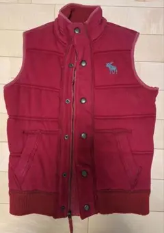 Abercrombie & Fitch 赤色 ベスト S