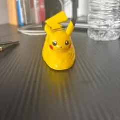 ピカチュウ フィギュア