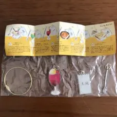 純喫茶　アクリルチャーム　珈琲玉城　クリームソーダ　ストロベリー