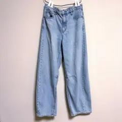 GU バレルレッグジーンズのサムネイル