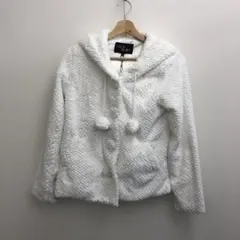 美品 CECIL McBEE ホワイト ファーコート ポンポン付きMのサムネイル