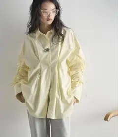 試着のみ　THE YOn ドローストリングスリーブウエストタックシャツ　イエロー