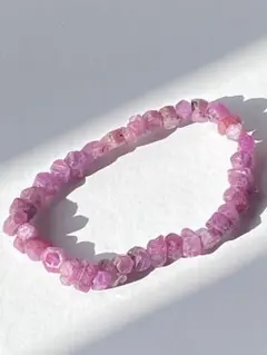 Item thumbnail for item 8243cd2a-a386-48c8-836a-0acd62e1efea