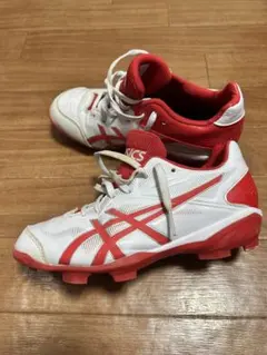 asics サッカーシューズ レッド/ホワイト ASICS サッカーシューズ ホワイト/レッド - メルカリ