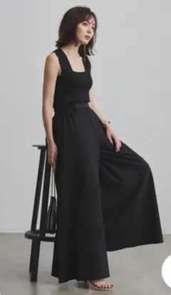 スクエアネック ニット