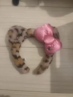 キティヒョウ柄ピンクリボンカチューシャ