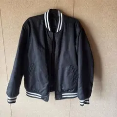 GU 黒色　ブルゾン