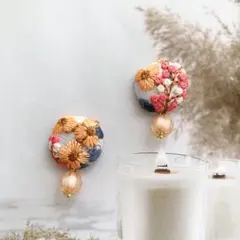 花柄インド刺繍リボンのくるみボタンピアス かぼちゃビーズ 匿名配送 03223