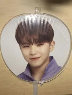 seventeen ウジ　オデコンうちわ