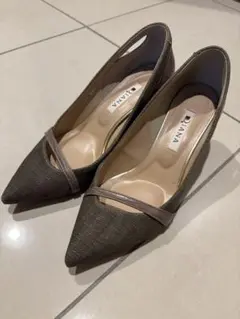 DIANA ブラウン ポインテッドトゥ パンプス