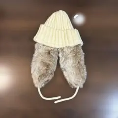 クリーム色 耳あて付きフライトキャップ