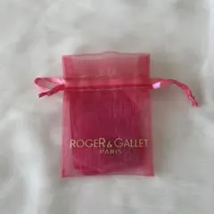 【新品】ROGER & GALLET 花モチーフ ネックレス