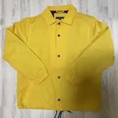 イエローボタン付きジャケット