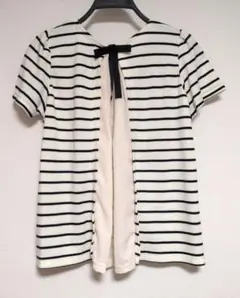 BEGUM ボーダー半袖Tシャツ　バックリボン 胸元ビジューつき　М