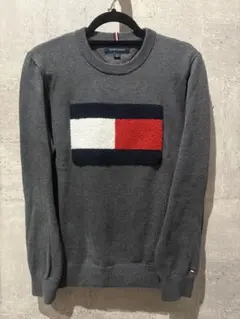 ⭐️sale⭐️【TOMMY HILFIGER】コットンニットパイル地ロゴパッチ付き