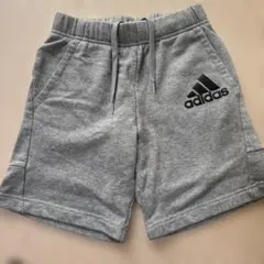 adidas グレー ハーフパンツ 140