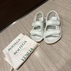 【新品未使用】BOTTEGA VENETA ジャックフラットサンダルのサムネイル