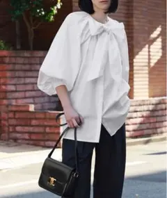 新品未使用⭐︎エルフランク　フロントリボンボリューム袖チュニックブラウス