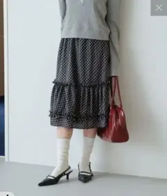 kastane フリルミドルスカート ブラックのサムネイル
