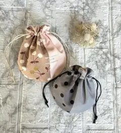ハンドメイドフリル巾着袋セット　パッチワーク風　さくらんぼ　ドット