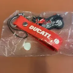 【新品未使用】希少品　DUCATI ラバー　キーホルダー　①