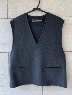 新品同様！ZARA ニットベスト ダークグレー