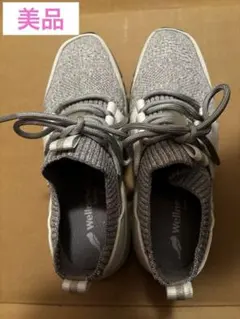 【美品】Wellness light スニーカー　21.5㎝