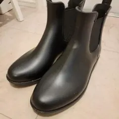 ブラックラバーチェルシーブーツ