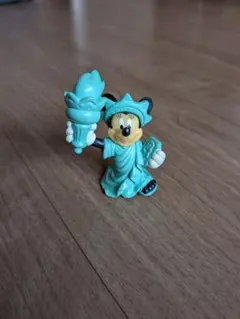 ミニーマウス 自由の女神 フィギュア