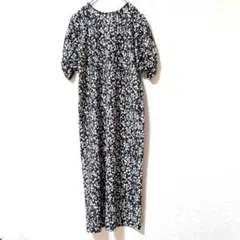 RAY CASSIN FAVORI 黒と白の花柄ロングワンピース 五分袖