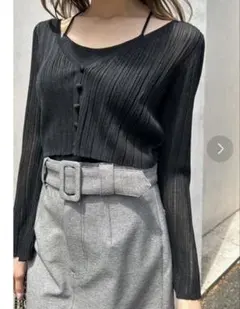 【美品】SNIDEL カーデ&カップインキャミセット BLK SNIDEL（スナイデル）の「シアーカーデ&カップインキャミSET（ニット