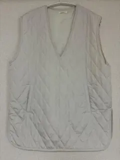 キルティング　ベスト　ルナシオン　アイボリー　ホワイト　Vネック　ジレ