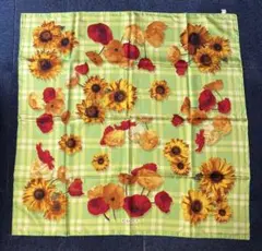 GUCCI 花柄 シルク100%スカーフ　ヴィンテージ【美品】